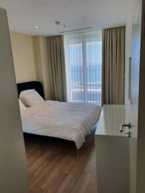 Flat with sea view 1room, 1salon ,Zeytinburnu, İstanbul, Turkey